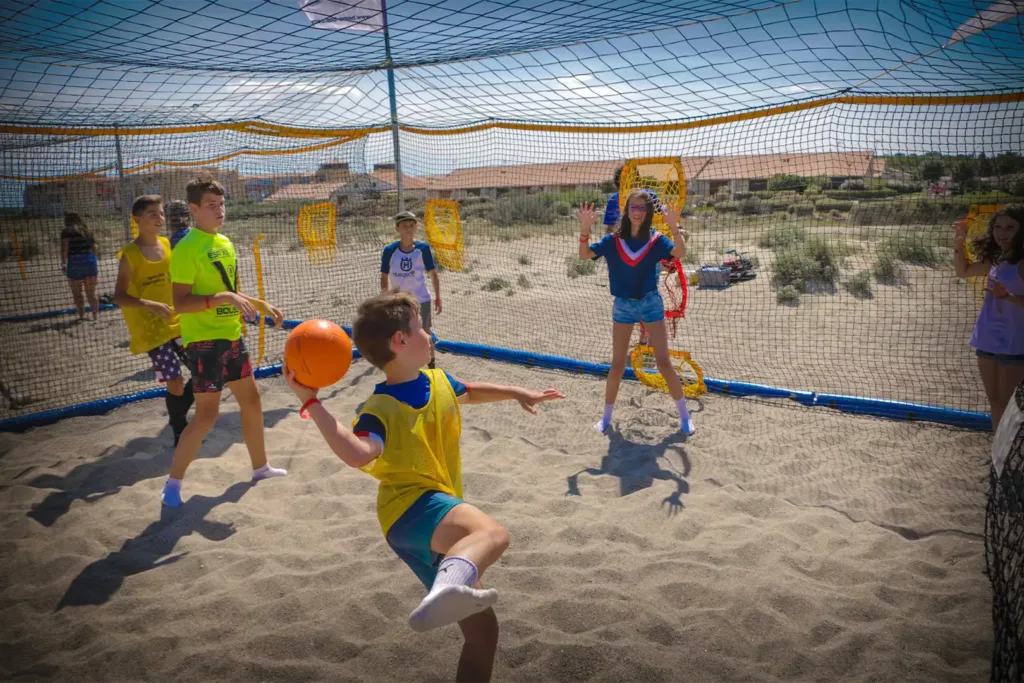 homeball plage jeunes